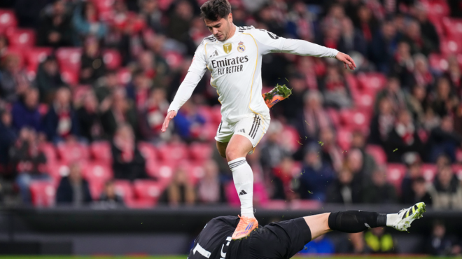 η-σκοτεινή-πλευρά-του-φεγγαριού-564030061