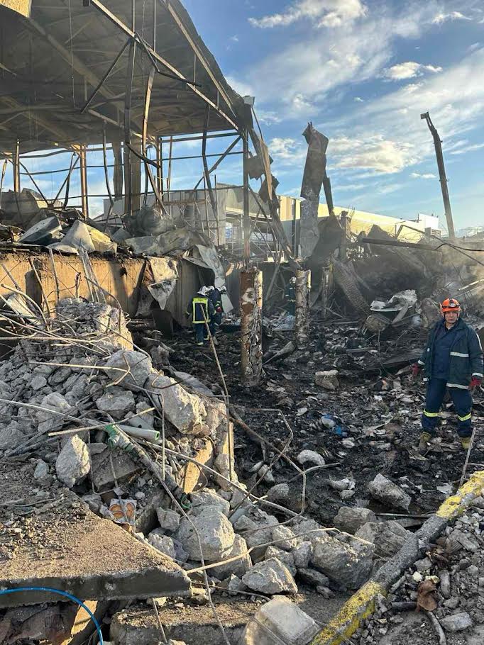 Εργοστάσιο «Βιολάντα»: Φωτογραφία από το σημείο μηδέν-1