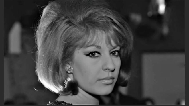 πριν-από-τη-μαντόνα-υπήρξε-η-μαίρη-αλεξ-564018991