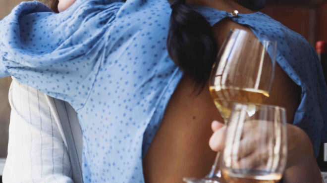 10-ελληνικά-αφρώδη-κρασιά-για-να-σηκώσου-564015553