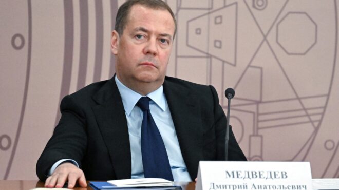 μεντβέντεφ-για-τραμπ-παράνομες-αλλά-564006208