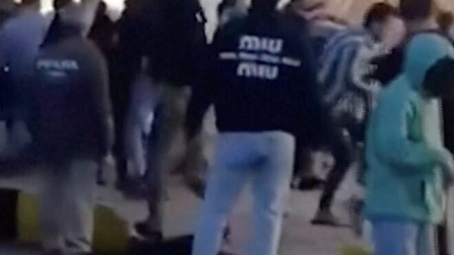 tramp-vs-iran-paizontas-me-ti-fotia-stin-pyritidapothiki-tis-mesis-anatolis-564003052