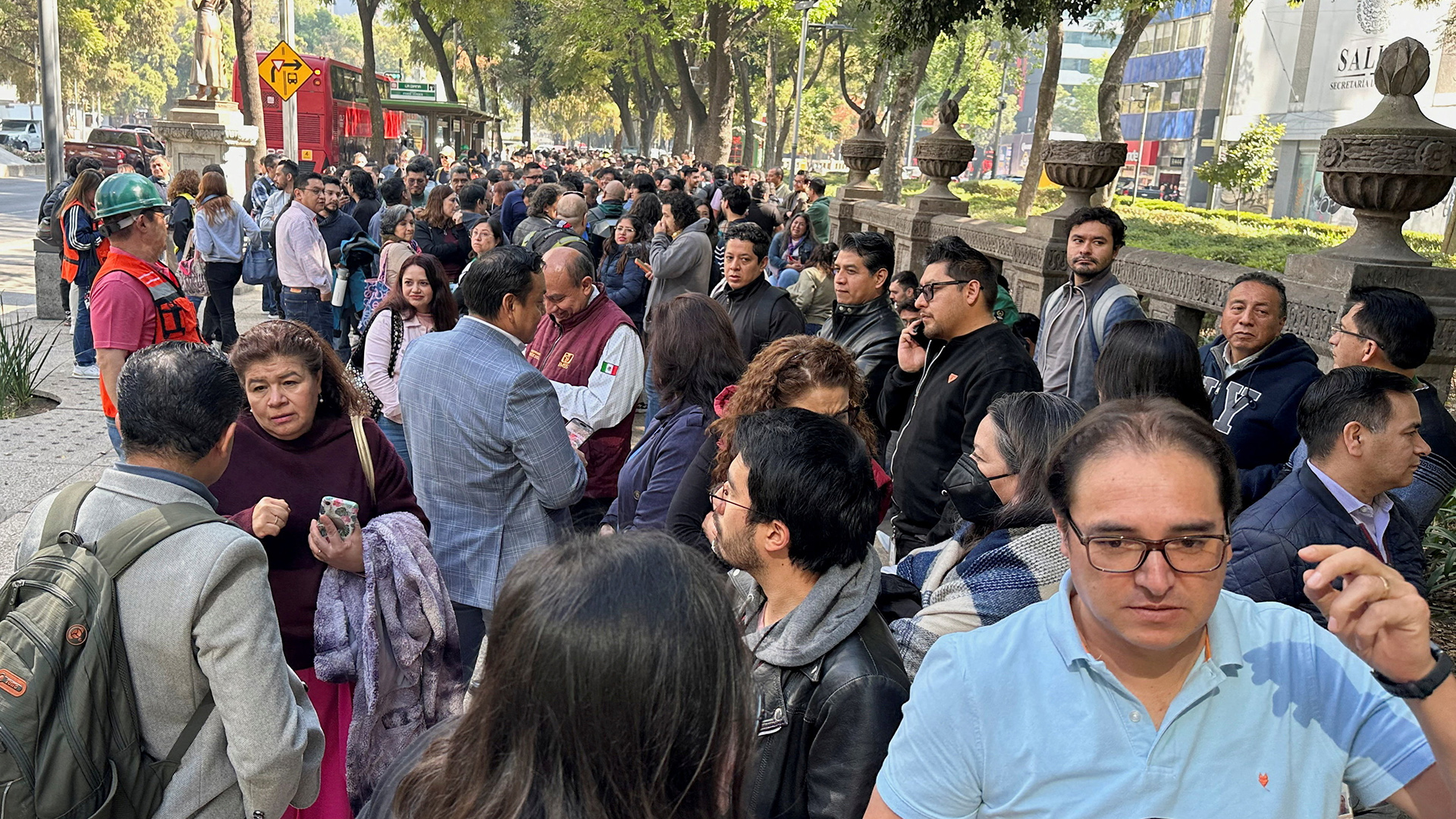 Σεισμός 6,5 Ρίχτερ στο Μεξικό: Τουλάχιστον 2 νεκροί, δεκάδες σπίτια κατεστραμμένα [φωτογραφίες]-2