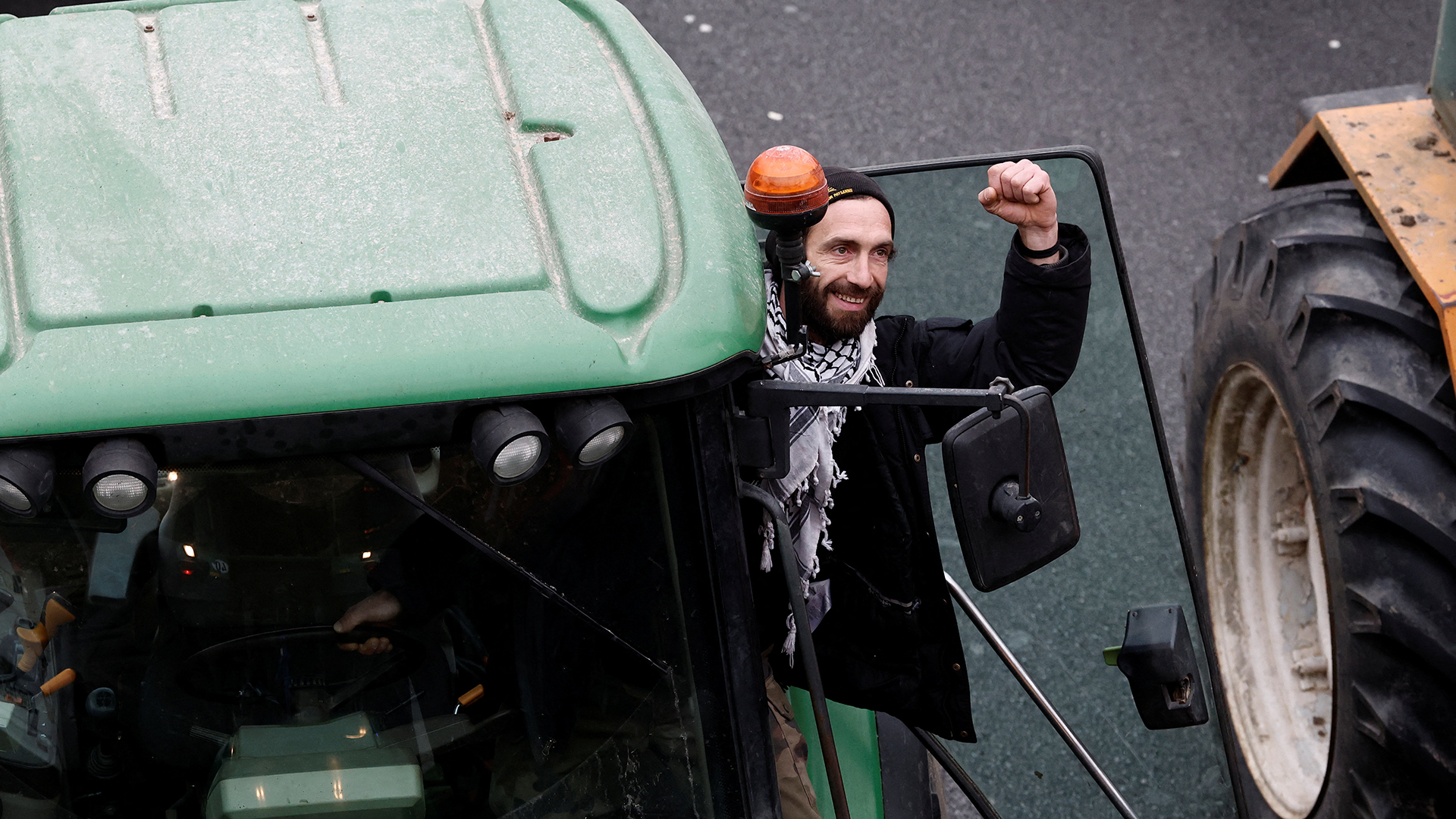 Παρίσι: Στους δρόμους οι αγρότες κατά της Mercosur [φωτογραφίες]-2