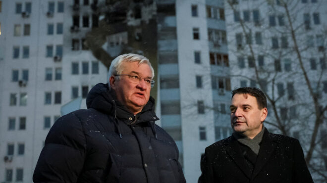 λαβρόφ-η-βρετανία-δεν-θα-πρέπει-πλέον-ν-564031432