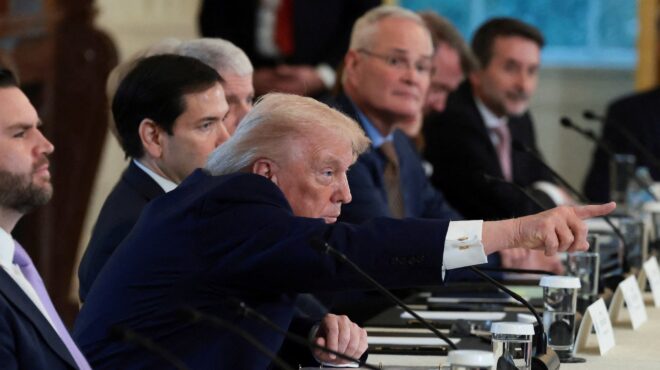 ρήγματα-μεταξύ-τραμπ-και-exxonmobil-για-τη-βε-564016786