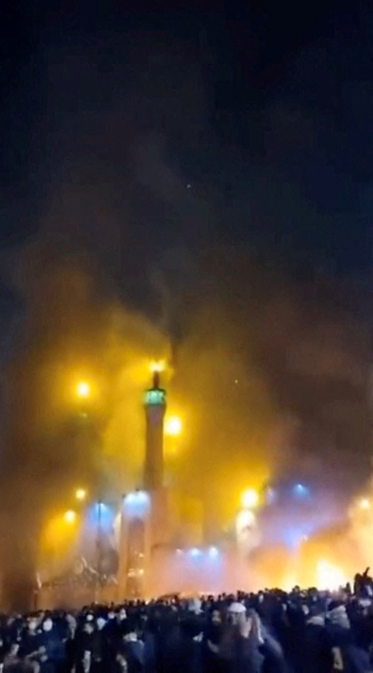 Τραμπ: «Το Ιράν κοιτάζει προς την ελευθερία» – Σενάρια αεροπορικής επίθεσης-2