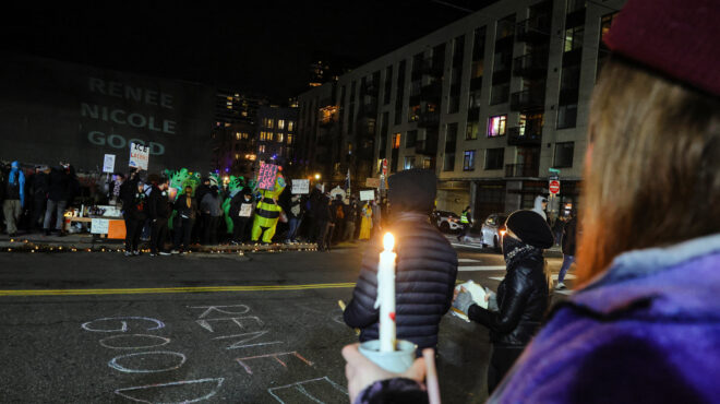 εκατοντάδες-επιπλέον-ομοσπονδιακοί-564016483