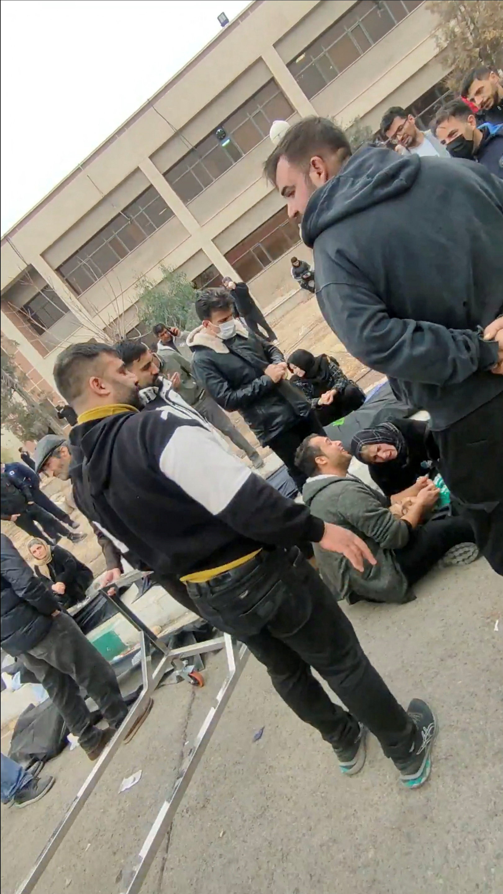 Πώς το καθεστώς του Ιράν ανέκτησε τον έλεγχο των δρόμων-3