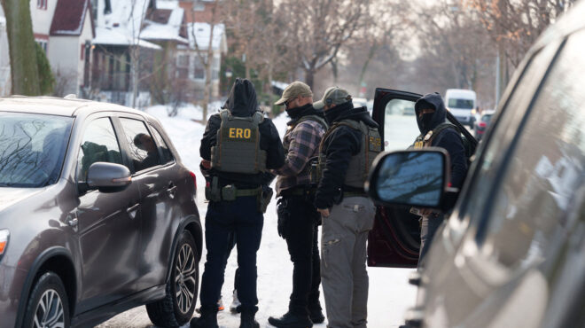 μινεσότα-πράκτορες-της-ice-έφαγαν-σε-μεξ-564025486