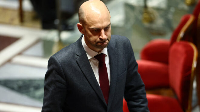 η-γαλλία-στηρίζει-την-αναστολή-της-εμπ-564032077