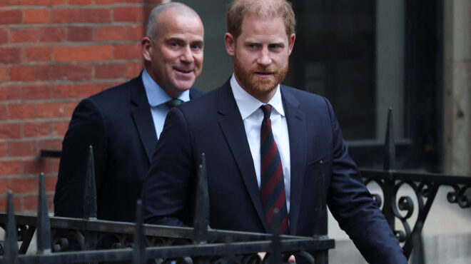 o-πρίγκιπας-χάρι-απαντά-στον-τραμπ-για-τ-564038956