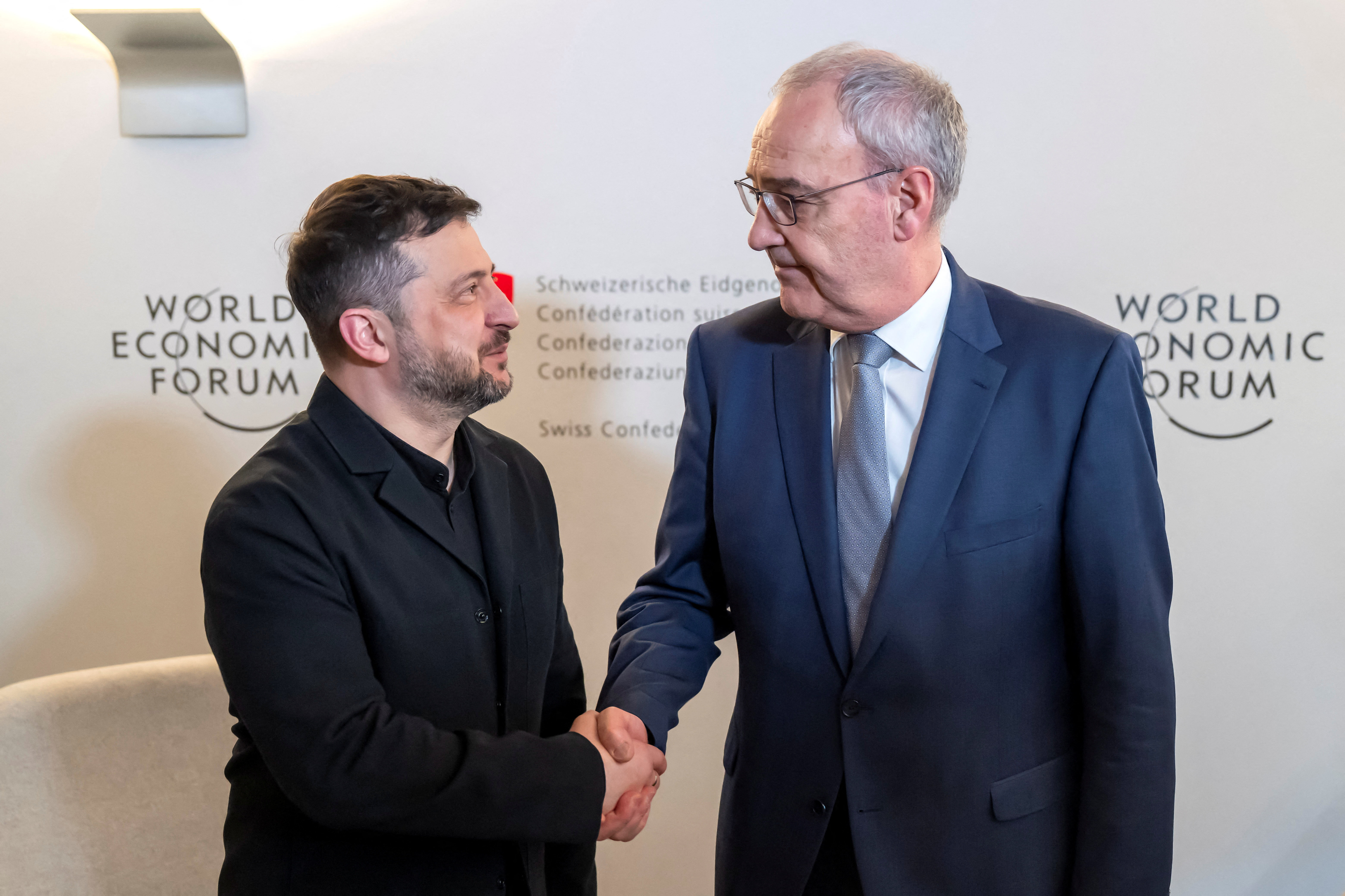 Ζελένσκι: Πρέπει να γίνουν συμβιβασμοί και από τις δύο πλευρές-1