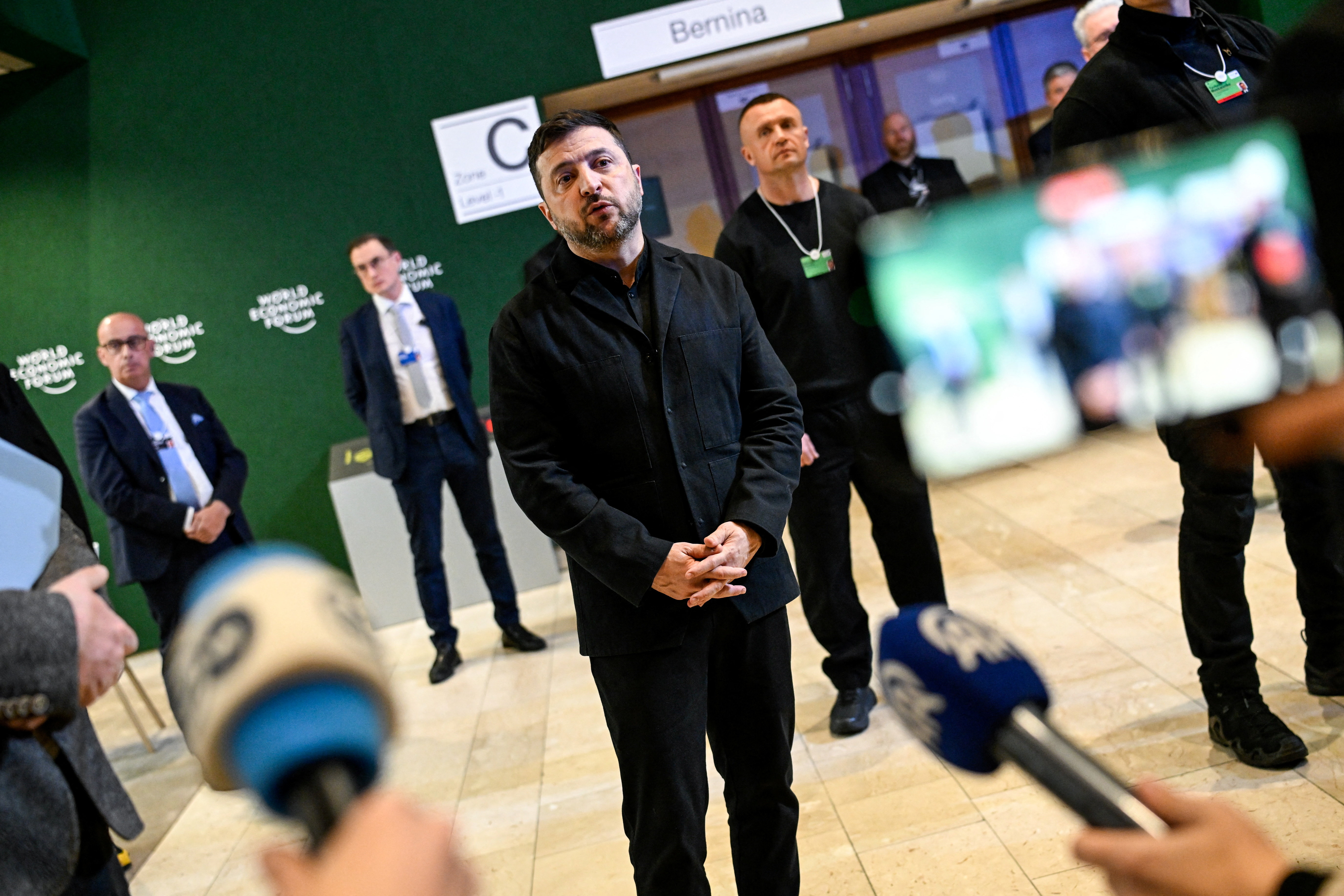 Σύνοδος κορυφής: Οι Ευρωπαίοι αναζητούν κοινή γραμμή απέναντι στον Τραμπ-3