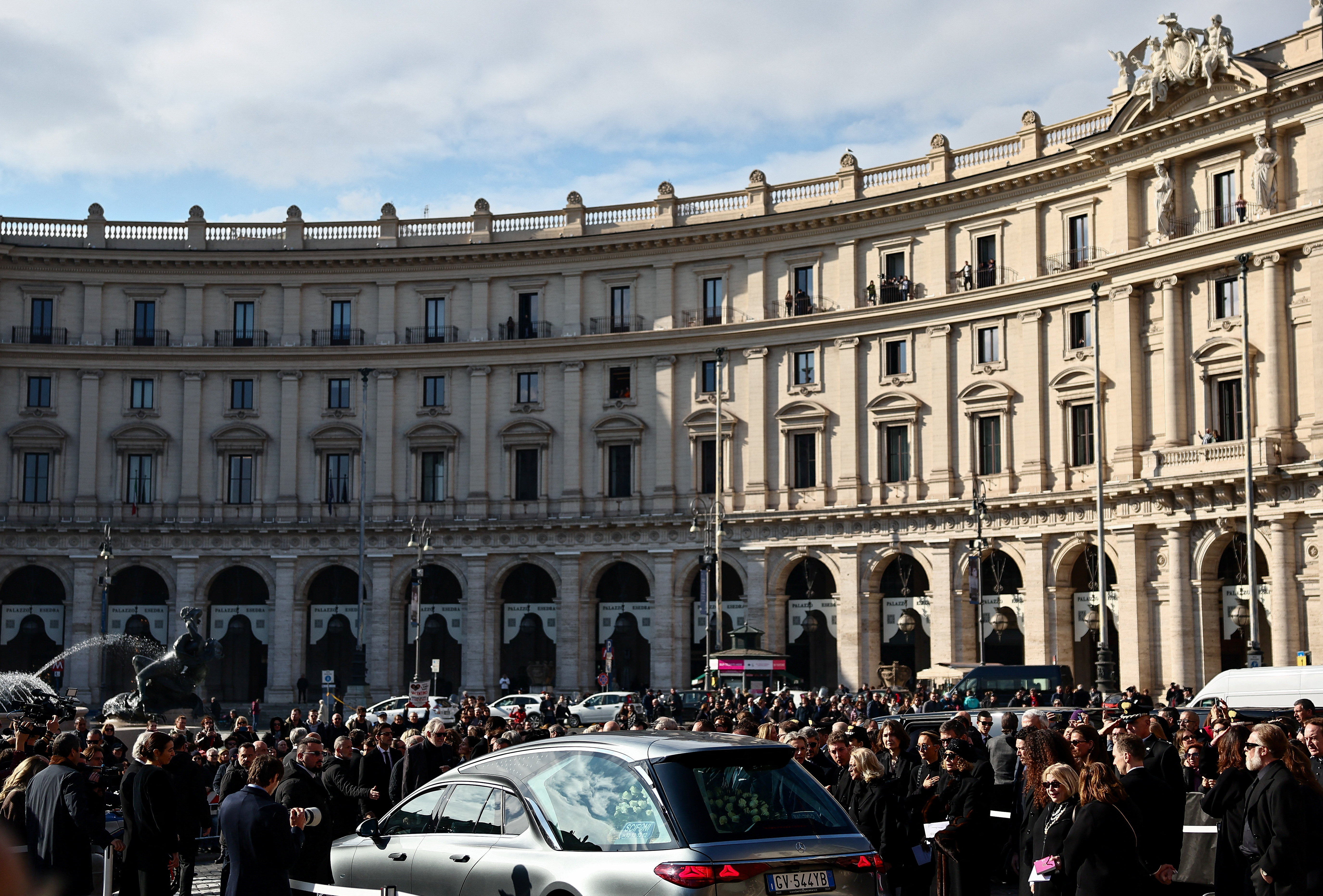 Βαλεντίνο: Αντίο στον «τελευταίο αυτοκράτορα» της παγκόσμιας μόδας-8