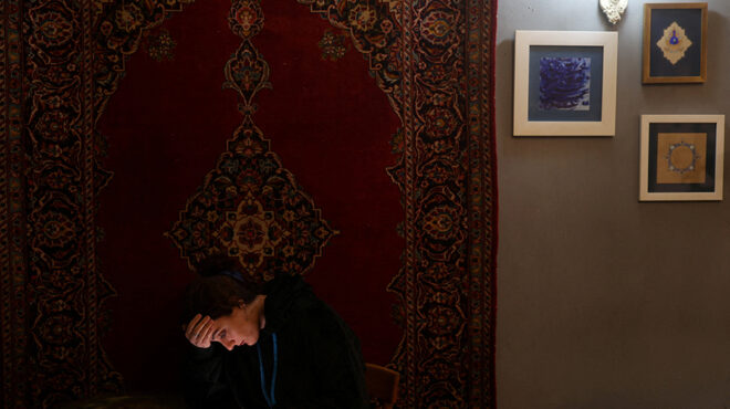 ακόμη-σιωπή-564042838