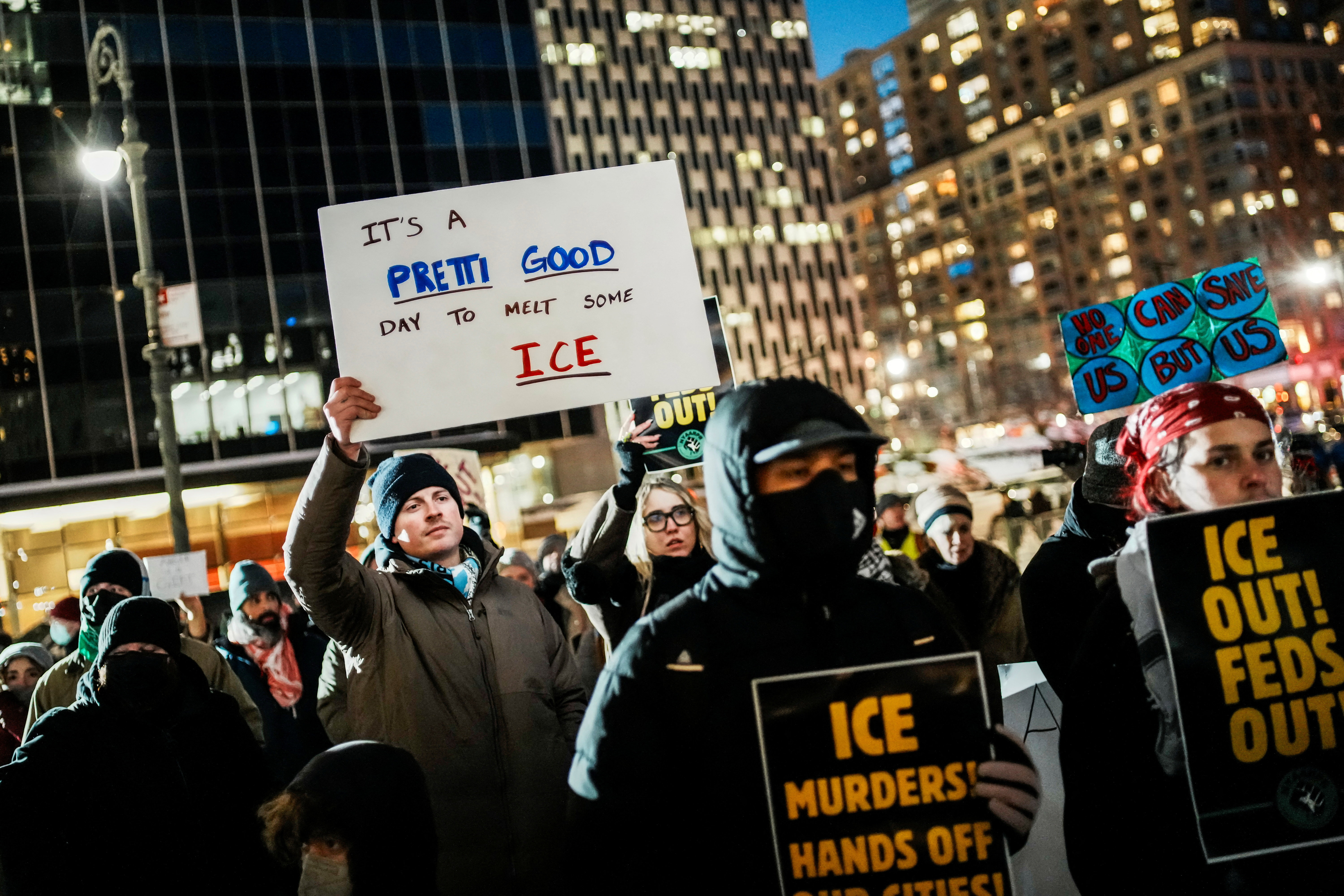 Αποπομπή της Νόεμ ζητούν και Ρεπουμπλικανοί – Στήριξη με «αστερίσκους» από Τραμπ-2