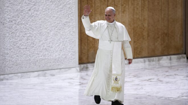 βατικανό-ο-πάπας-λέων-μετακομίζει-σε-σ-564051616