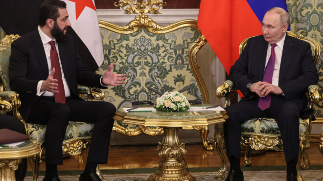 ο-πούτιν-επαινεί-τον-αχμέντ-αλ-σάρα-για-564047419