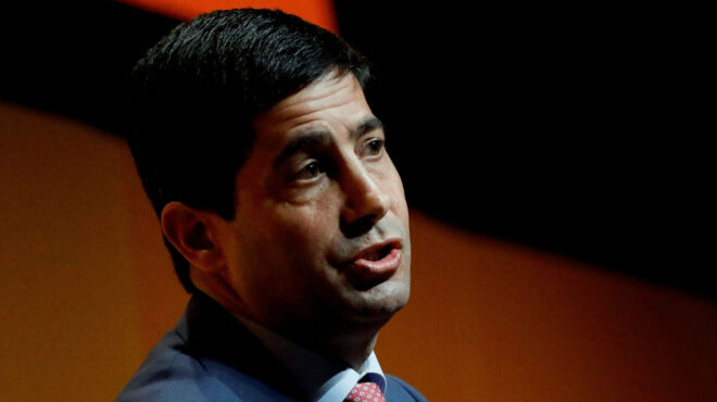 ποιος-είναι-o-κέβιν-γουόρς-ο-εκλεκτός-564051871