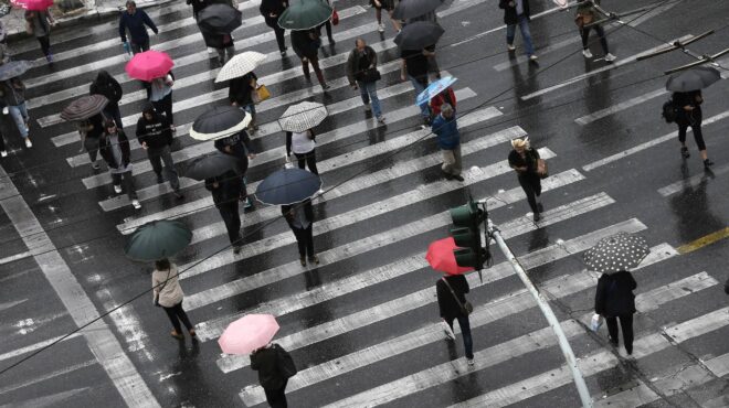 επελαύνει-η-κακοκαιρία-πού-χιονίζει-564033148