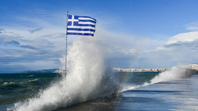 απαγορευτικό-απόπλου-δεμένα-τα-πλοία-564041638