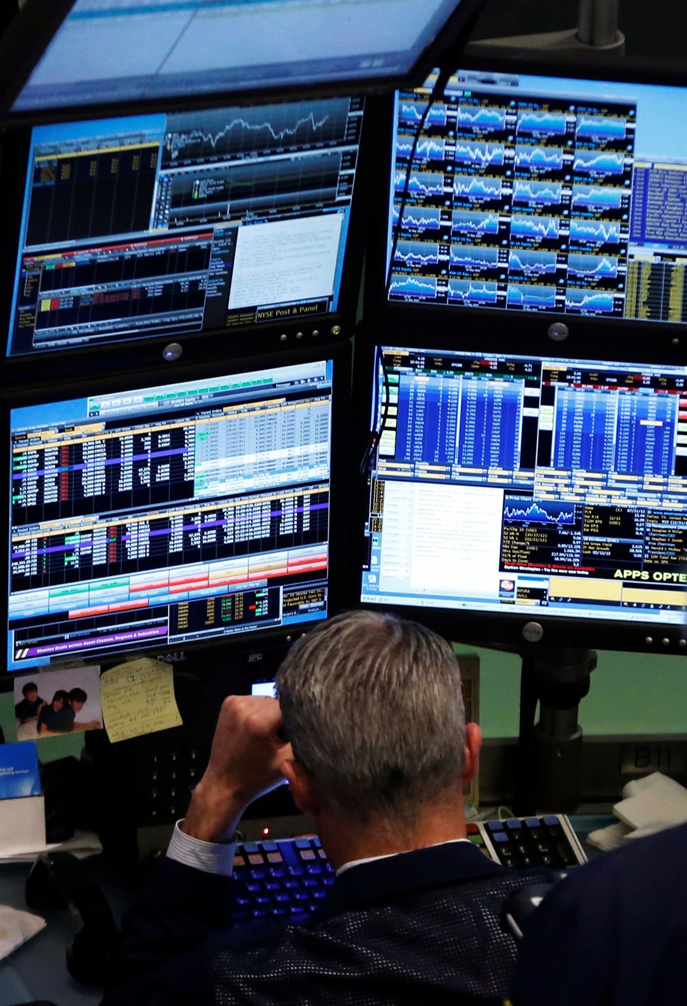 Δίκοπο μαχαίρι η AI για τις αγορές τη νέα χρονιά-1