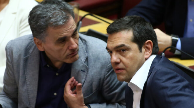 ο-τσακαλώτος-το-μικροσκόπιο-και-ο-ακα-564047047