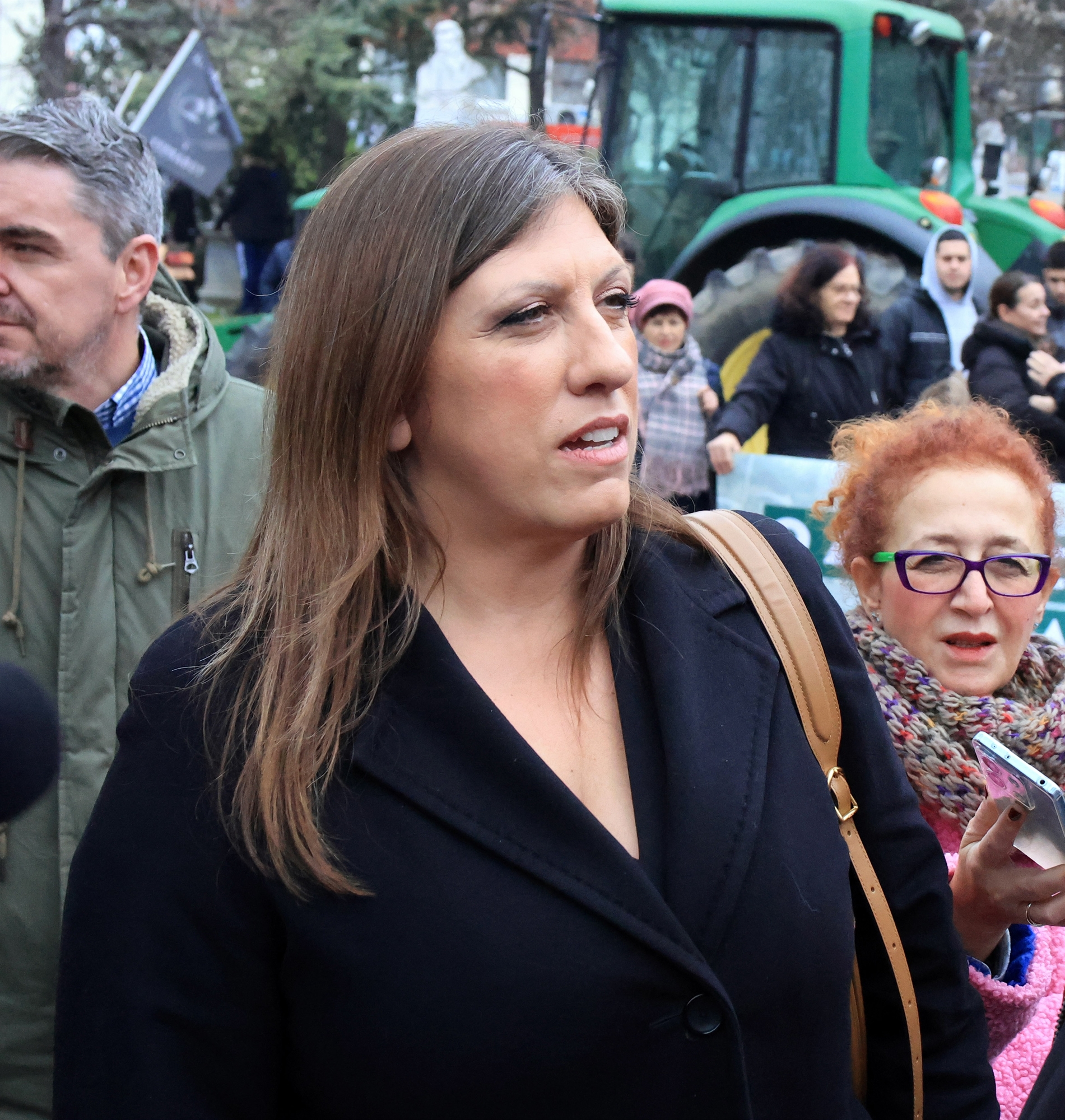 Εντός και Εκτός: Με ένα αλεξίπτωτο στο «ποτάμι» ξεχνιέμαι-1