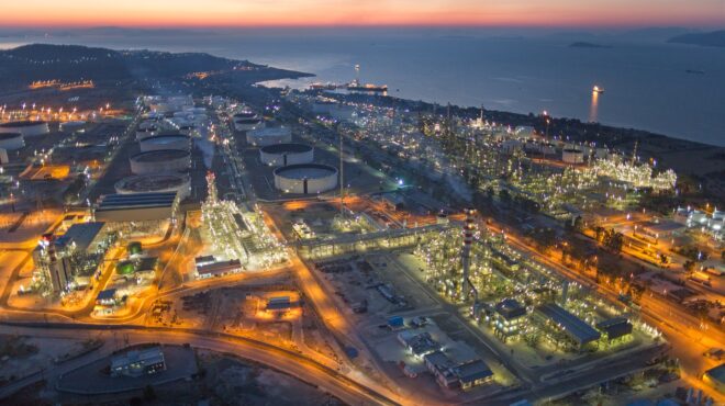 επενδύοντας-στην-ενέργεια-του-αύριο-μ-564044596