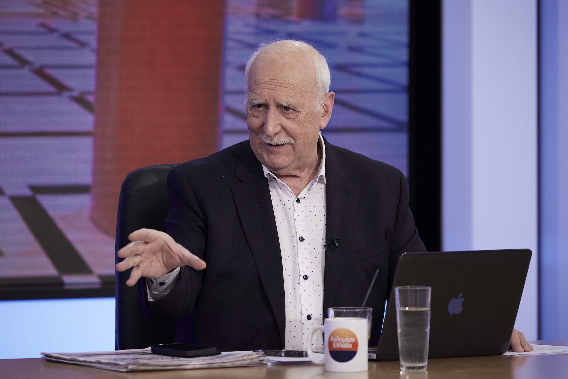 Πέθανε ο Γιώργος Παπαδάκης-1