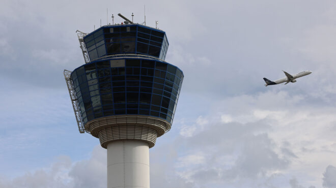 ενωση-ελεγκτών-εναέριας-κυκλοφορίας-564006991