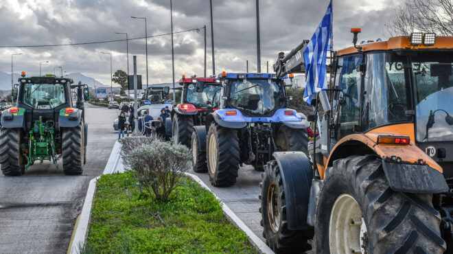 αγροτικές-κινητητοποιήσεις-μπλόκο-σ-564017842