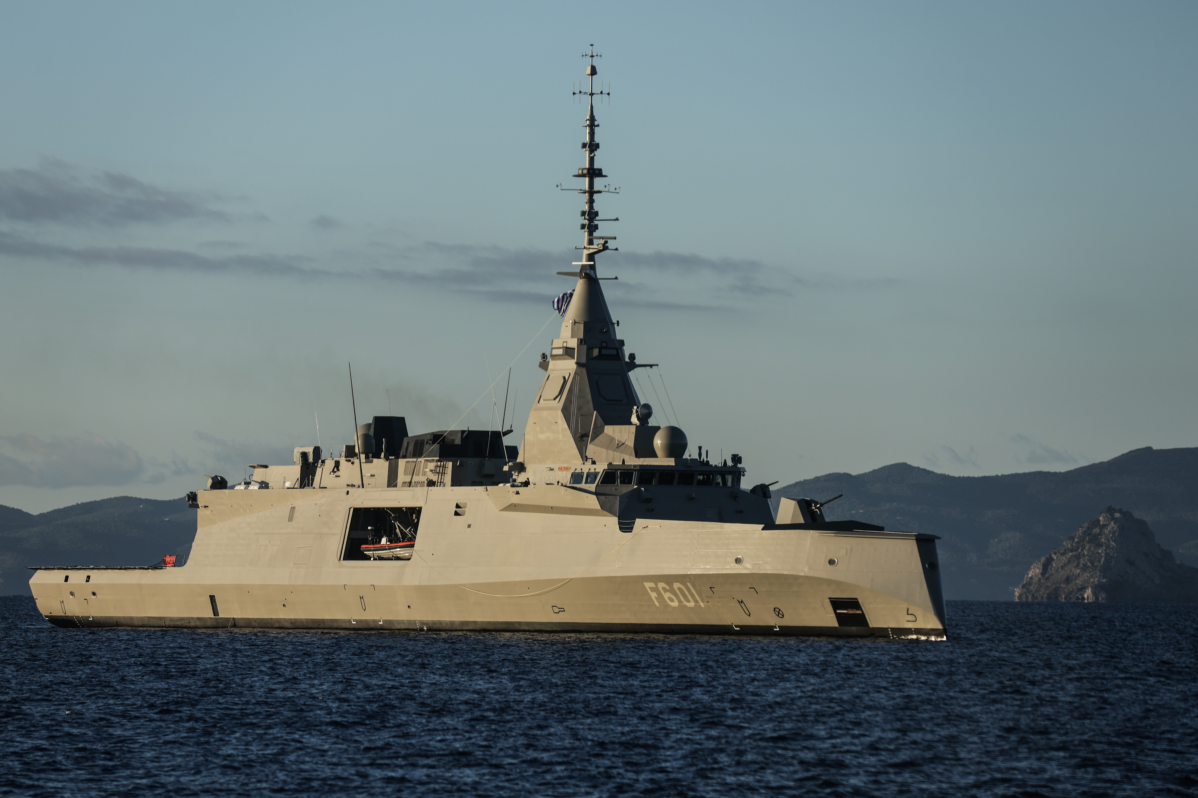 Η Ελλάδα υποδέχθηκε τη φρεγάτα  «Κίμων»-1