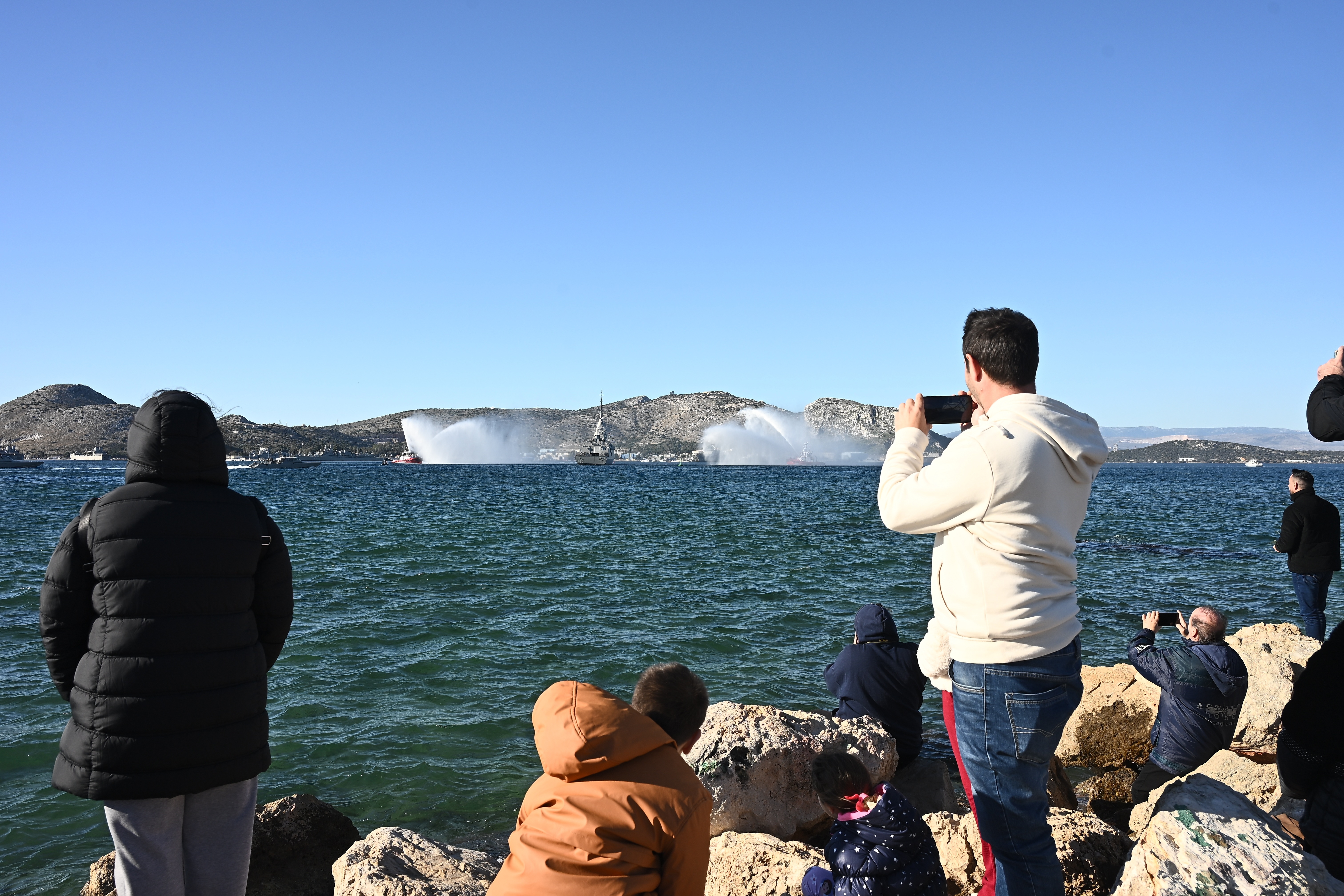 Το άλμπουμ της λαμπρής υποδοχής της φρεγάτας «Κίμων»-12