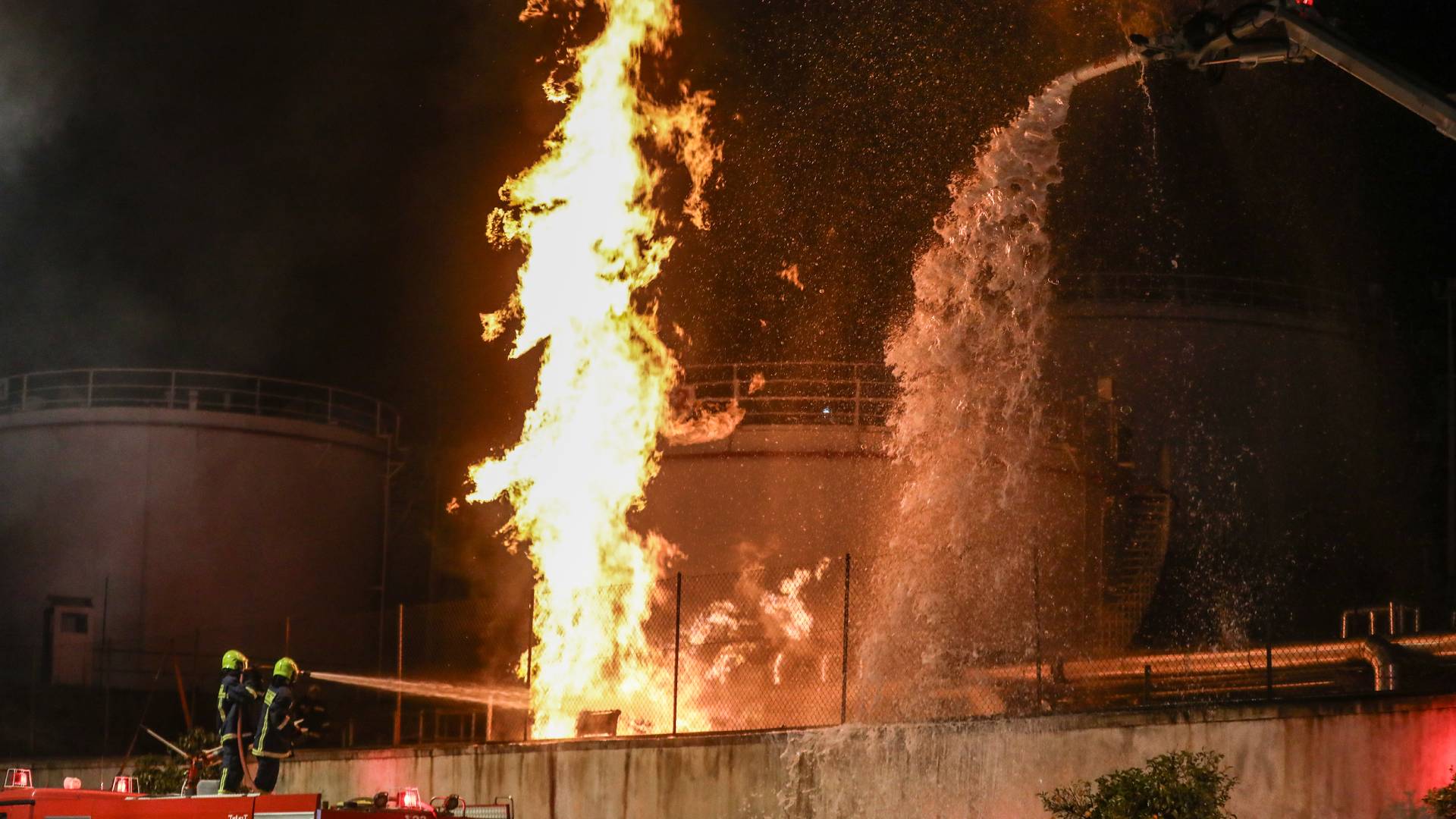 Πέραμα: Υπό πλήρη έλεγχο η φωτιά στην περιοχή Καζάνια-2