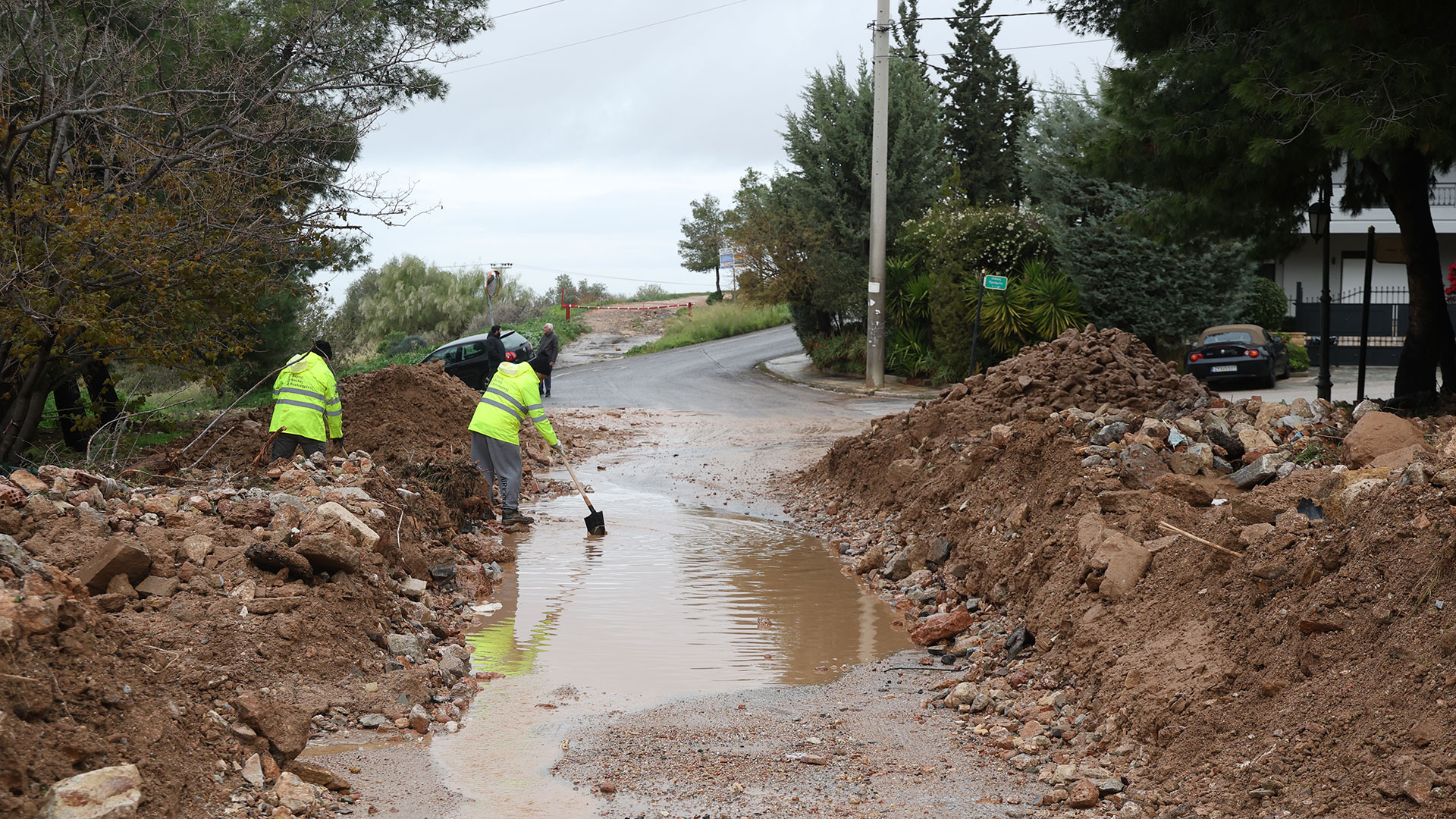 Κακοκαιρία: Η Αττική μετρά τις πληγές της – Σε κατάσταση έκτακτης ανάγκης ο Δήμος Βάρης-Βούλας-Βουλιαγμένης-10