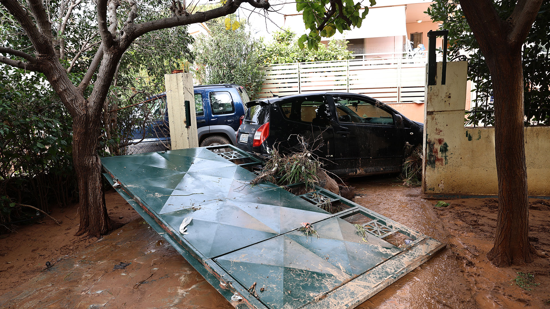 Κακοκαιρία: Η Αττική μετρά τις πληγές της – Σε κατάσταση έκτακτης ανάγκης ο Δήμος Βάρης-Βούλας-Βουλιαγμένης-4