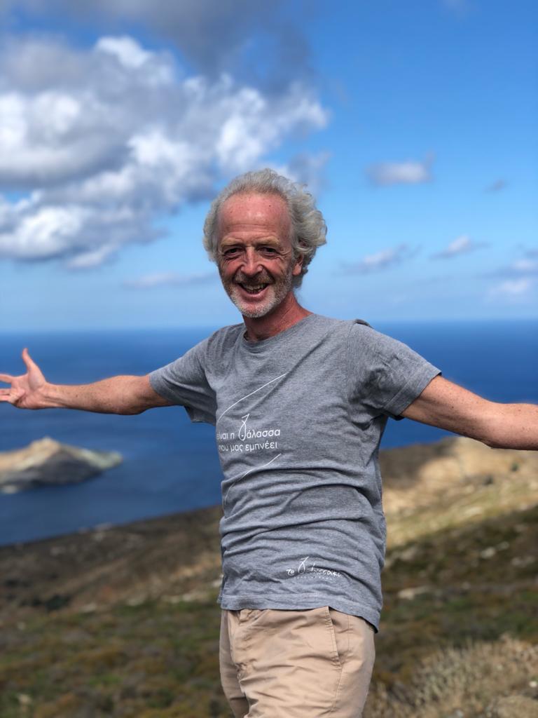 Χιούγκο Ντίξον: Ο δύσκολος νόστος στις ελληνικές ρίζες μου-1