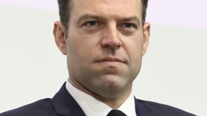 στ-κασσελάκης-η-ε-ε-να-μην-υποκύψει-σε-κ-564027964