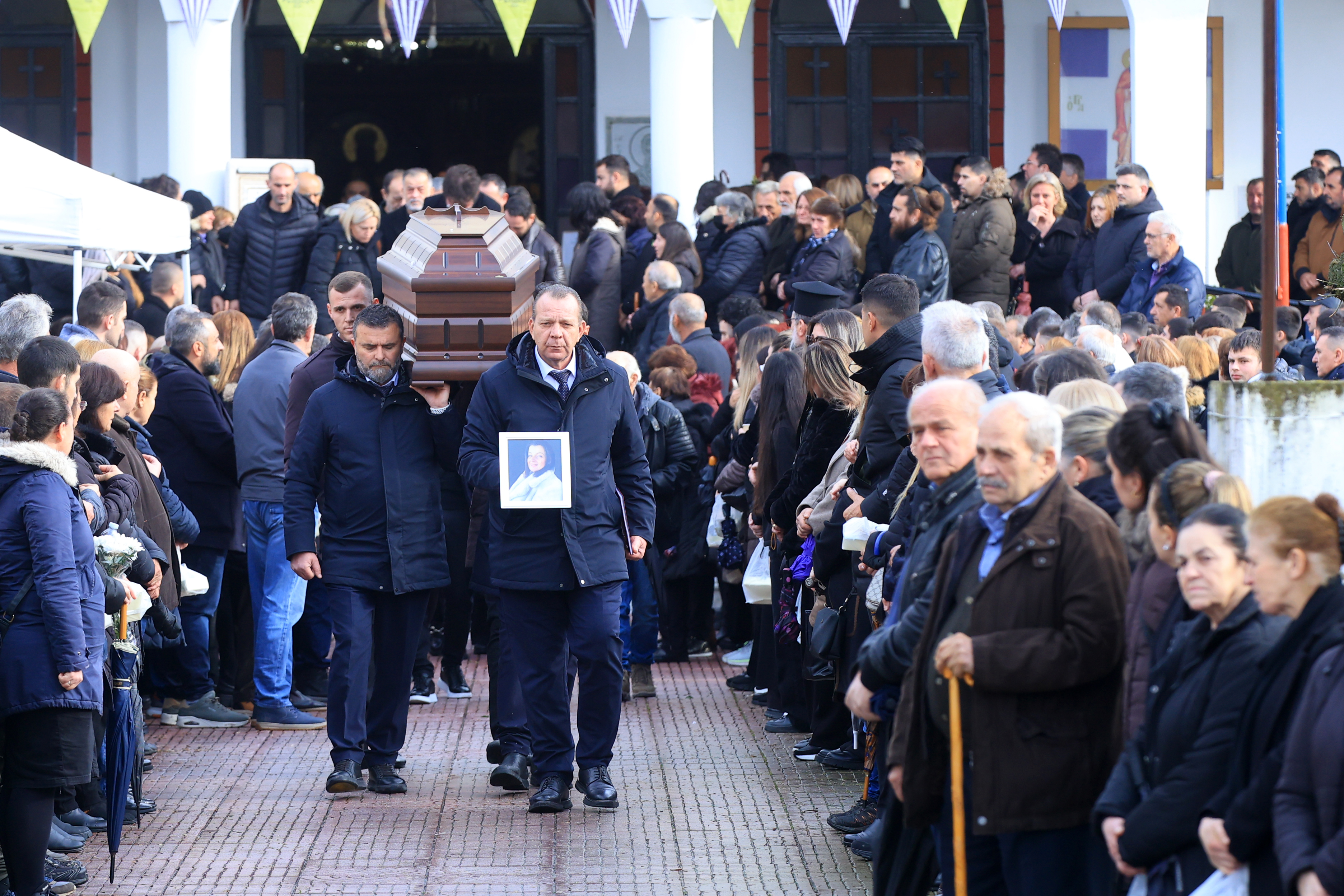 «Βιολάντα»: Τελευταίο αντίο σε Καρδίτσα και Τρίκαλα στις τρεις εργαζόμενες-2