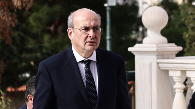 εντός-και-εκτός-ο-κατά-χατζηδάκη-κίνδυ-564037663