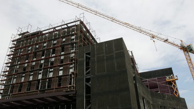 μικρή-η-αγορά-επαγγελματικών-ακινήτω-564046564