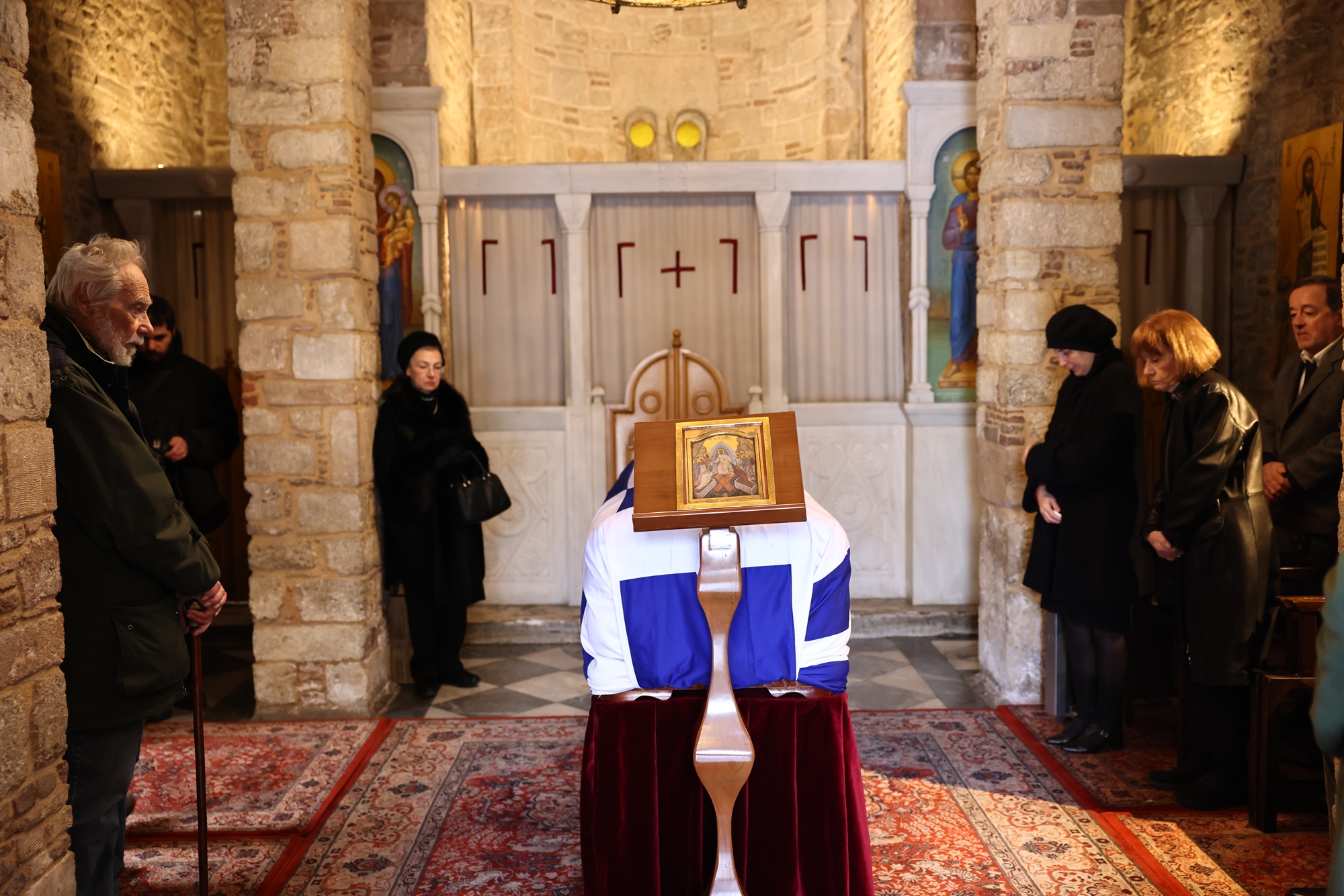 Υστατο χαίρε στη Μητρόπολη για την πριγκίπισσα που έζησε με «στέμμα» τις αρχές της-4