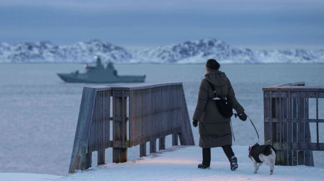 η-ε-ε-σε-έναν-μεταδυτικό-κόσμο-564027967