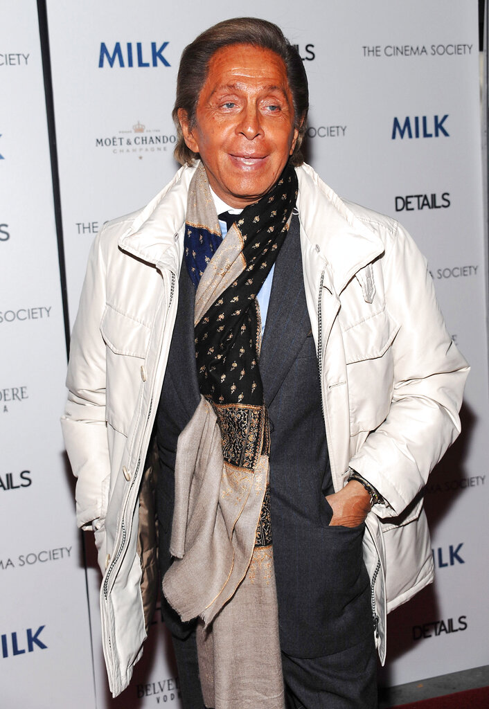 Βαλεντίνο: Το εμβληματικό «κόκκινο», η Τζάκι και η Σοφία Λόρεν-10