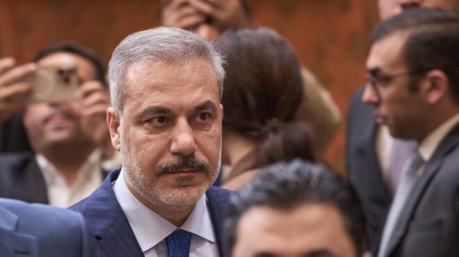 επίσκεψη-φιντάν-στα-εμιράτα-καθώς-το-θ-564020659