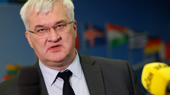 το-κίεβο-χαιρετίζει-την-κατάσχεση-ρωσ-564009556