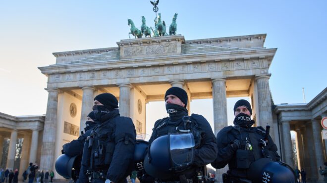 σύσταση-γερμανικής-ice-ζητά-το-afd-βαυαρί-564047245