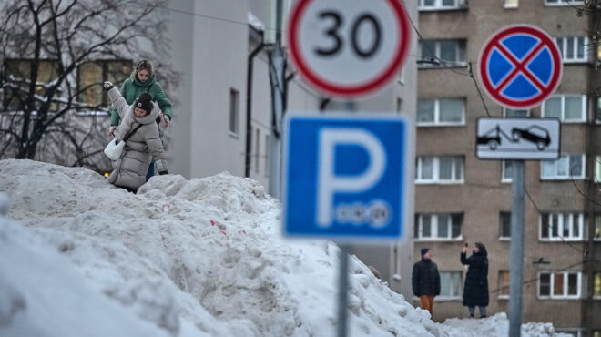 ρωσία-χιονοθύελλα-σαρώνει-τη-χερσόνη-564023575